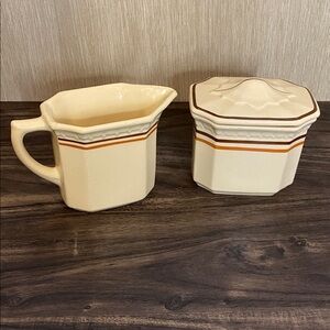 Syracuse China Econo-Rim Vintage Cream and Brown Ceramic Creamer and Sugar Set.